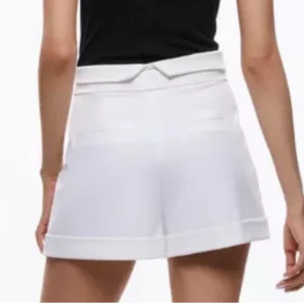 Alice + Olivia Chad Asymmetrical Cuffed Shorts in White NWT, $295 Retail - Picture 2 of 12